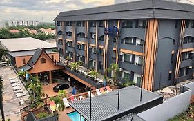 โรงแรมเอ2ซี (SHA Extra Plus)